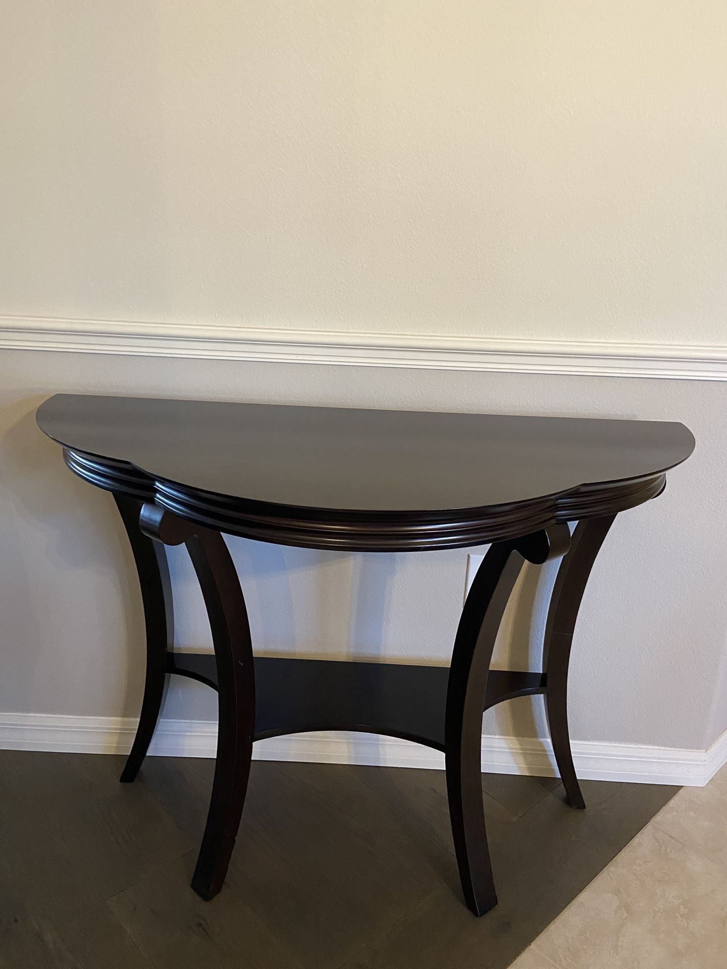 ✨ Bombay Mercantile Furniture Console/Sofa Table – Excellent Condition ✨