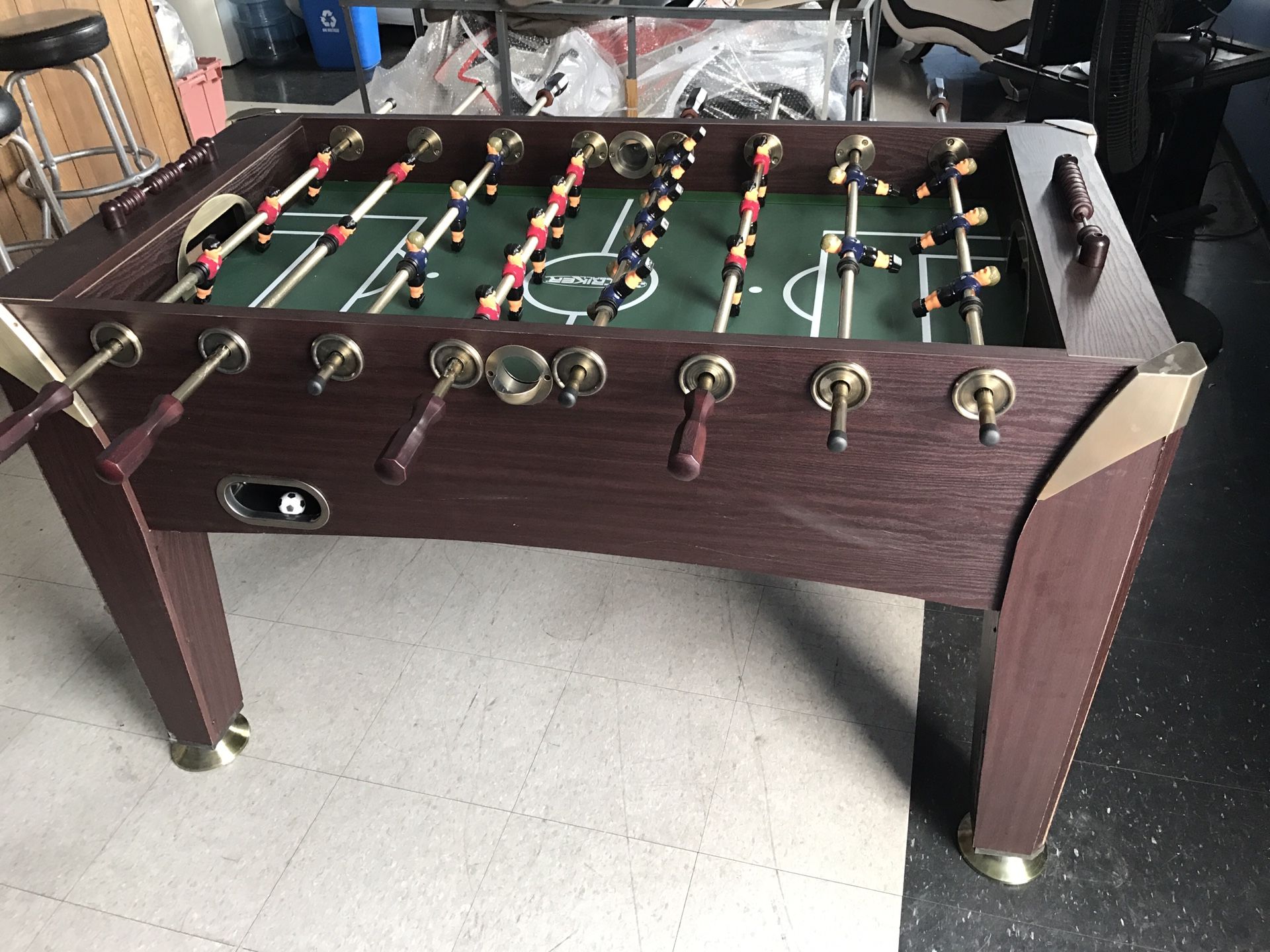 Striker Argent foosball table