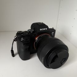 Sony Alpha 7 ll E-mount mirrorless camera with full frame sensor