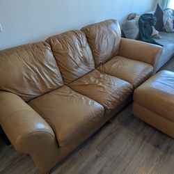 Free Couch 🛋️