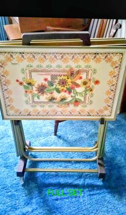 Vintage full set tv trays by lavada folding tables