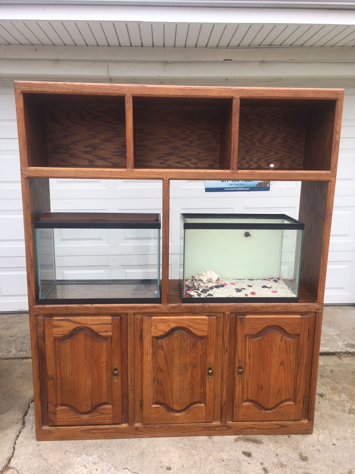 Solid Wood Oak Aquarium stand. Will hold 2 Aquariums. NOT INCLUDED
