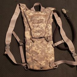 CAMELBAK MAXIMUM GEAR THERMOBAK UCP DESERT DIGITAL CAMOUFLAGE 100 OZ 3L OMEGA HYDRATION PACK