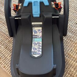 Uppa Baby Car Seat Docking 