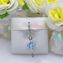 Adorable Charm 925 silver for Pandora moments bracelet.