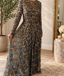 Great MacDuggal dress size 6
