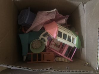 Doll house and Vanity