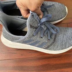 ADIDAS Women’s Snickers. Size 8 in great condition.. 