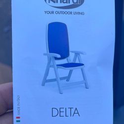 Delta Folding Arm Chair