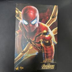 Hot Toys Iron Spider MAN NEW 