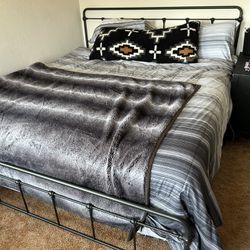Cali King Bed And Frame 