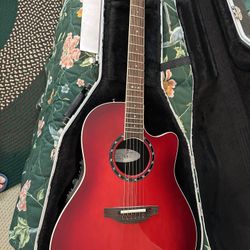 Ovation Balladeer. Like New Wit Hard Case