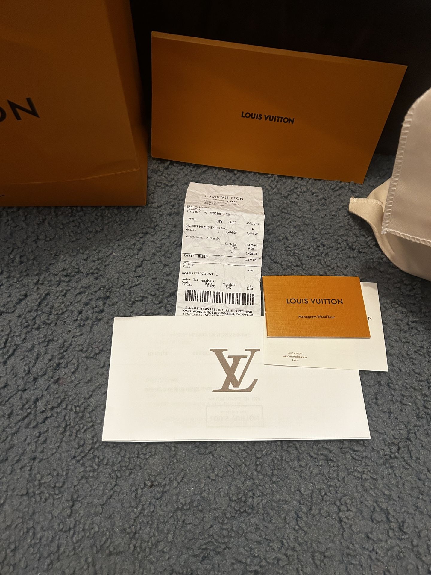 Louis Vuitton Messenger Bag