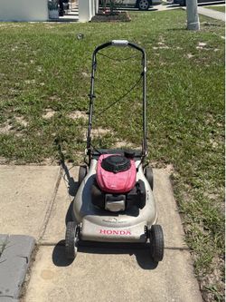 Honda self propelled lawnmower