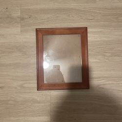 Picture Frame For 9.5 Inch By 7.5 Inch Photo