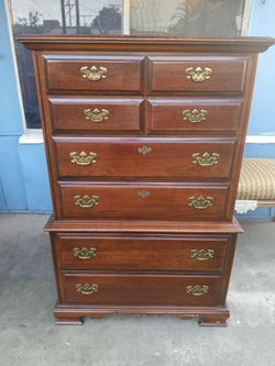 Vintage Lexington chest