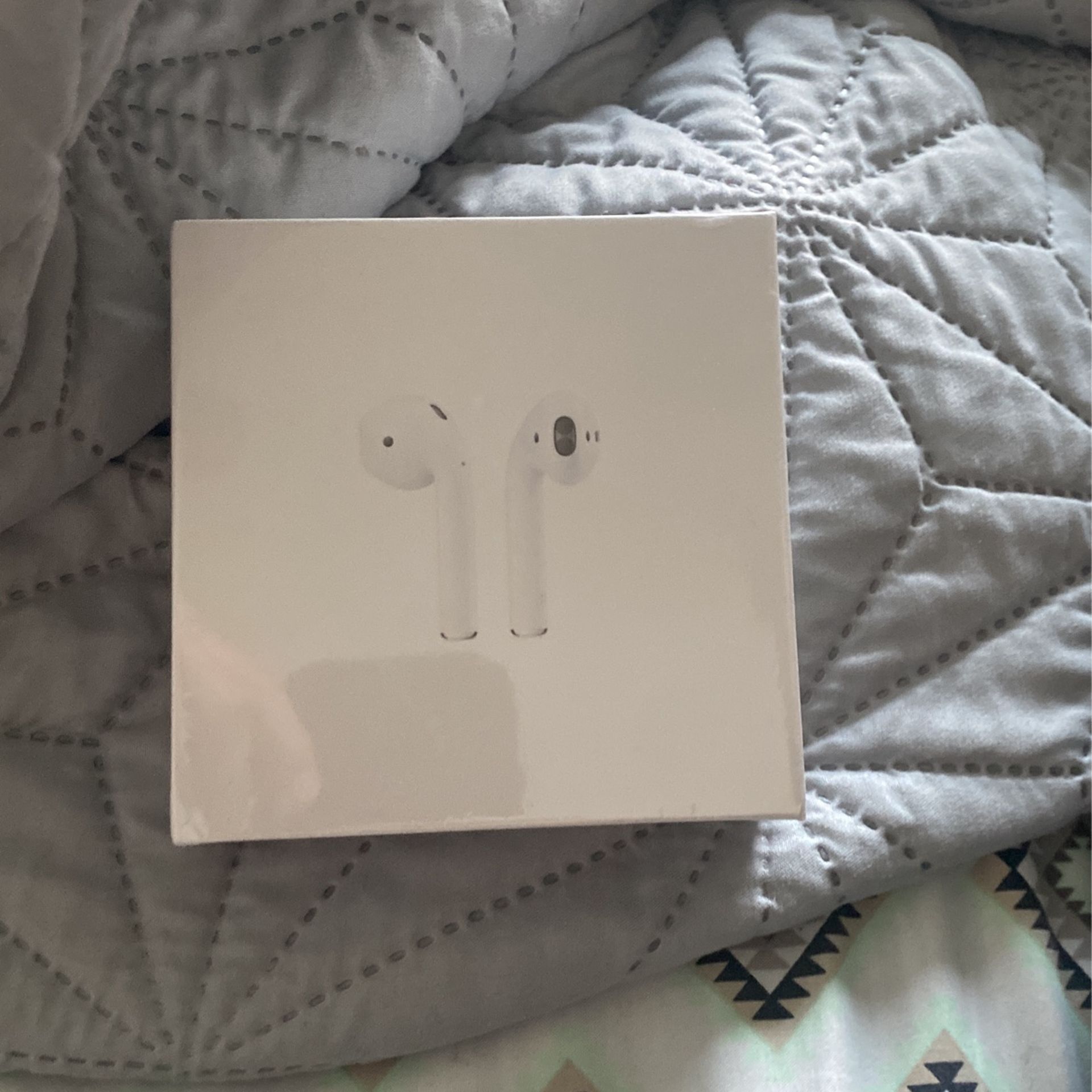 AirPods
