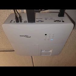 Optoma UHD30 Projector