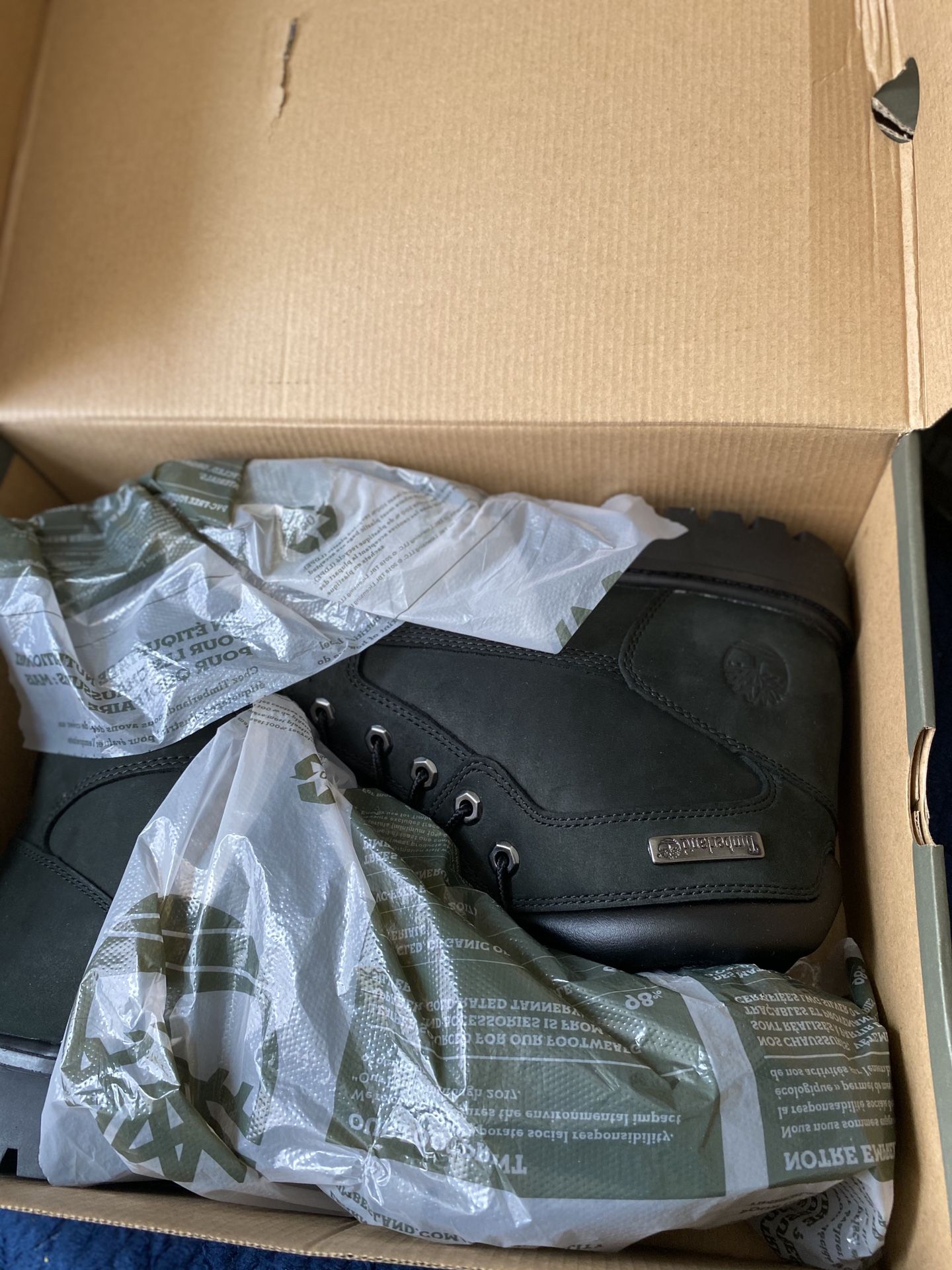 BRAND NEW!!! Timberland boots sz. 11.5 not in season but good for work