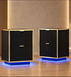 Set of two light stands. Black and gold