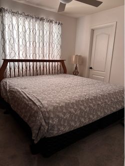 King Bed w/Mattress