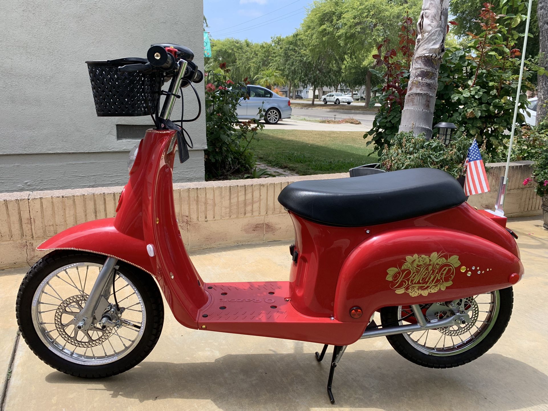 Razor, Bellezza. Hard To Find, Customized Bling Scooter for Sale