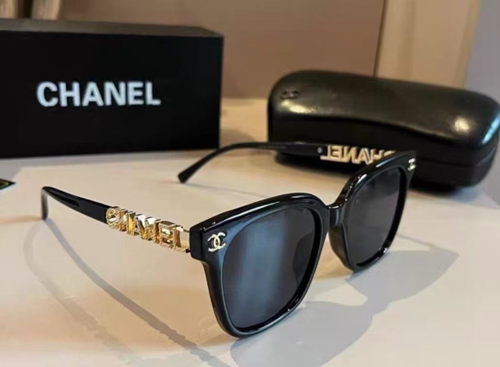 Chane l New Collection | Essential High-End, Stylish & Edgy Pieces for Work, Travel & Daily Outings