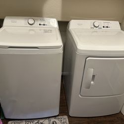 Insignia Washer and Gas Dryer Set - Excellent Working Condition