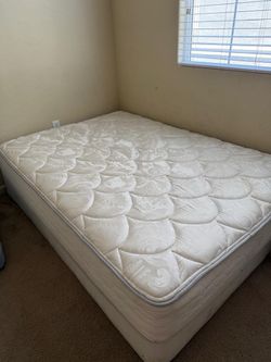 Full mattress and box spring