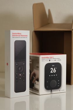 SwitchBot Smart Home Control Hub 3 + Universal Remote Combo