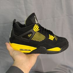 Jordan 4 Thunder Yellow