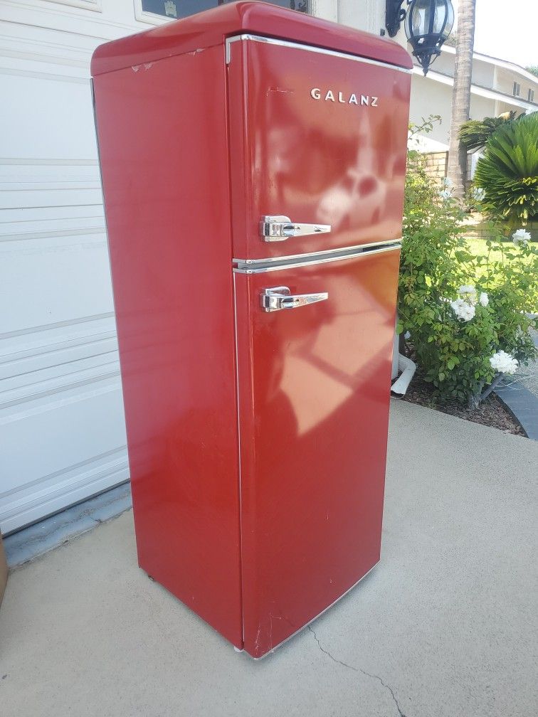 Refrigerator Fridge