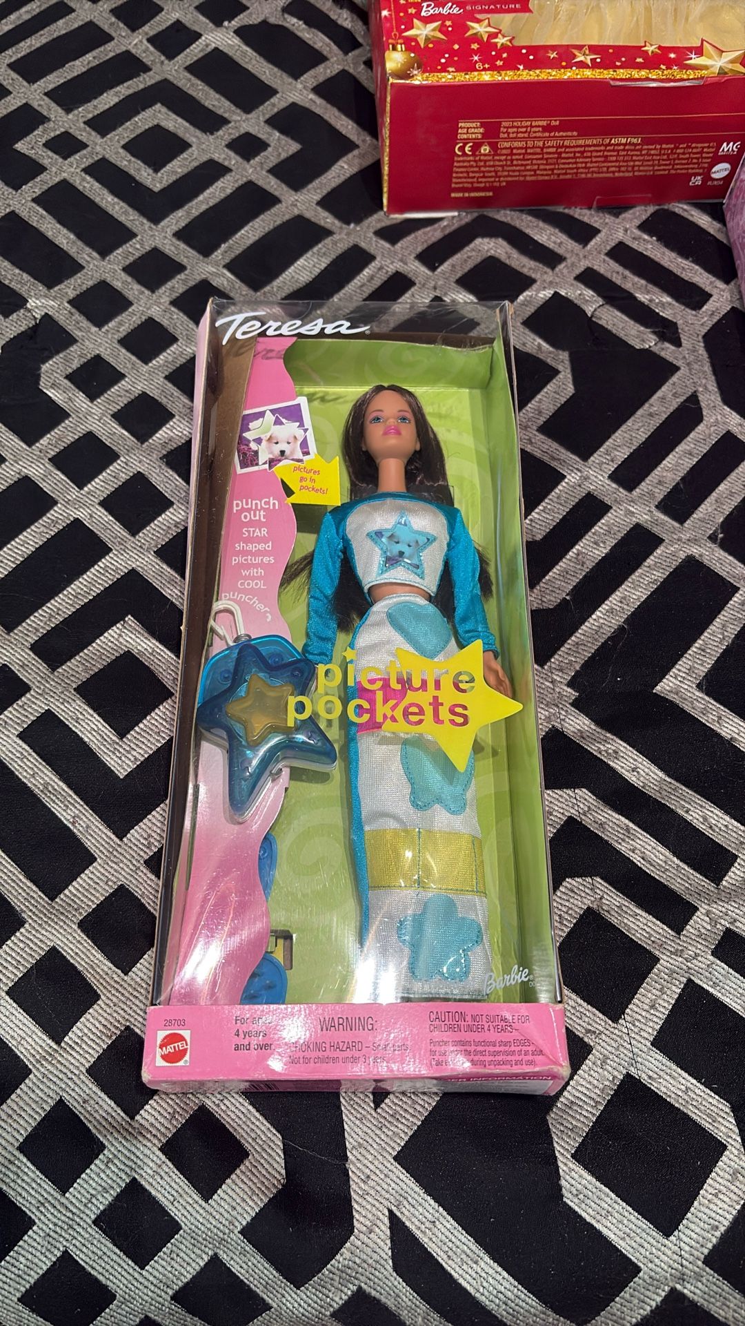 Vintage Barbie Picture Pockets Teresa Doll With Bonus Keychain Mattel 2001