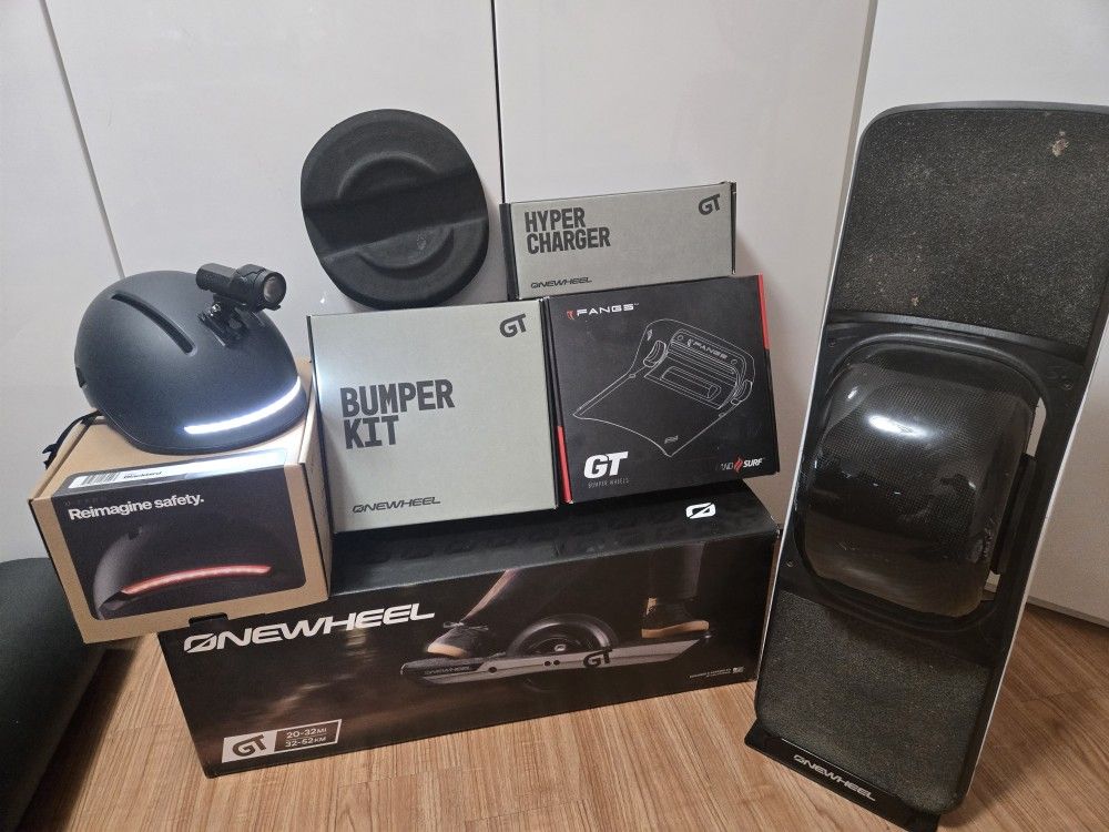 Onewheel GT with Accessories