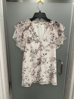 NEW pink chiffon floral ruffle sleeve blouse