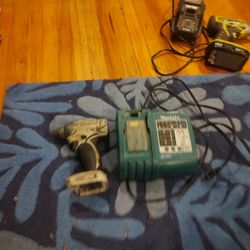 Makita 18 Volt Battery Powered Drill