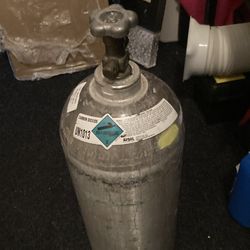 FULL CO2 tank