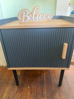 Nice boho nightstand set (new out of the box) 👌