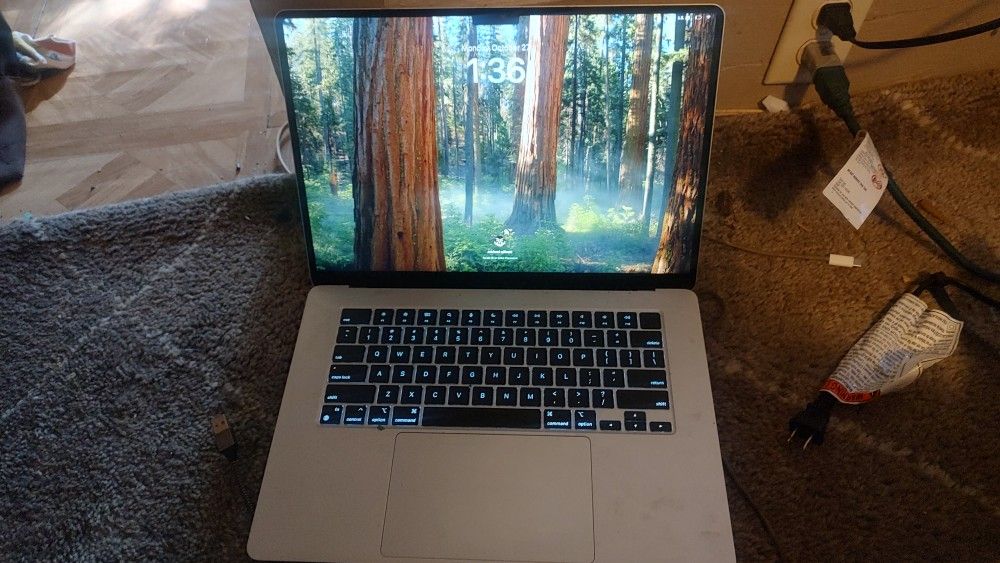 Apple MacBook Air 2024, M3, 15 Inch Screen,  24 GB RAM, 1tb SSD,  Apple Care + Until 9/2027