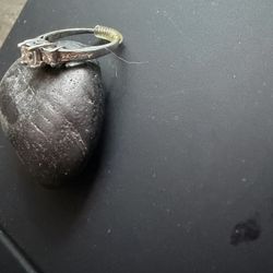 Ladies Diamond Wedding Ring