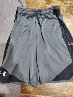 Boys Shorts Youth LG UNDER ARMOUR and Sweatpants AW 10/12 Set - GREY