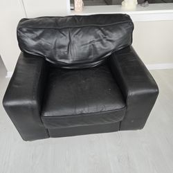 Soft & Smooth Leather Chair