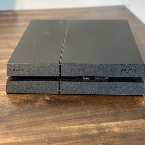 Ps4 Withb2 Controllers And PS Camera