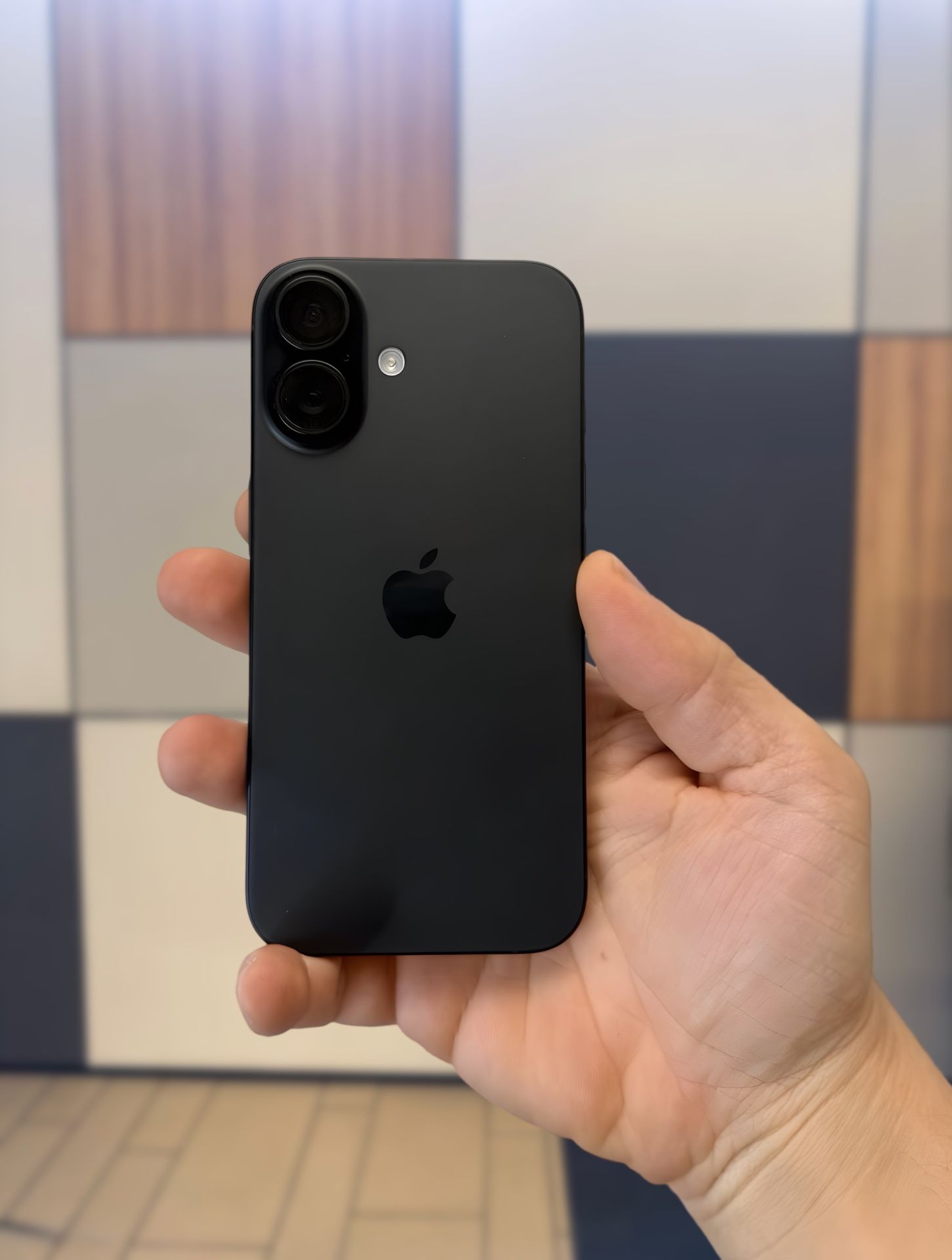 iPhone 16 Black 128GB – Unlocked • Excellent Condition • Best Price