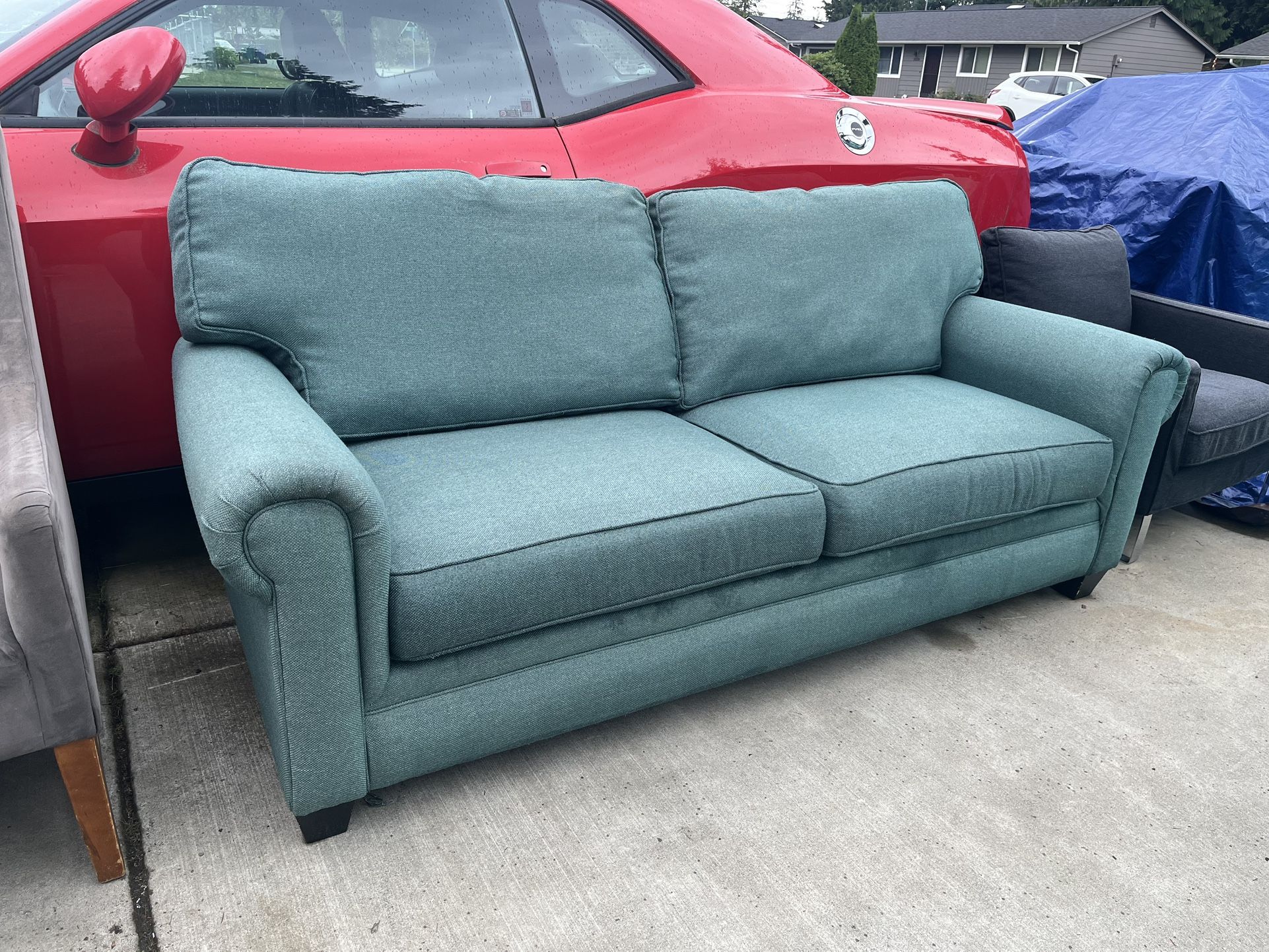 Cute Aquamarine Broyhill 84” Couch