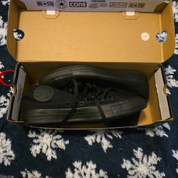 Converse, chuck taylor 8 Men $$15