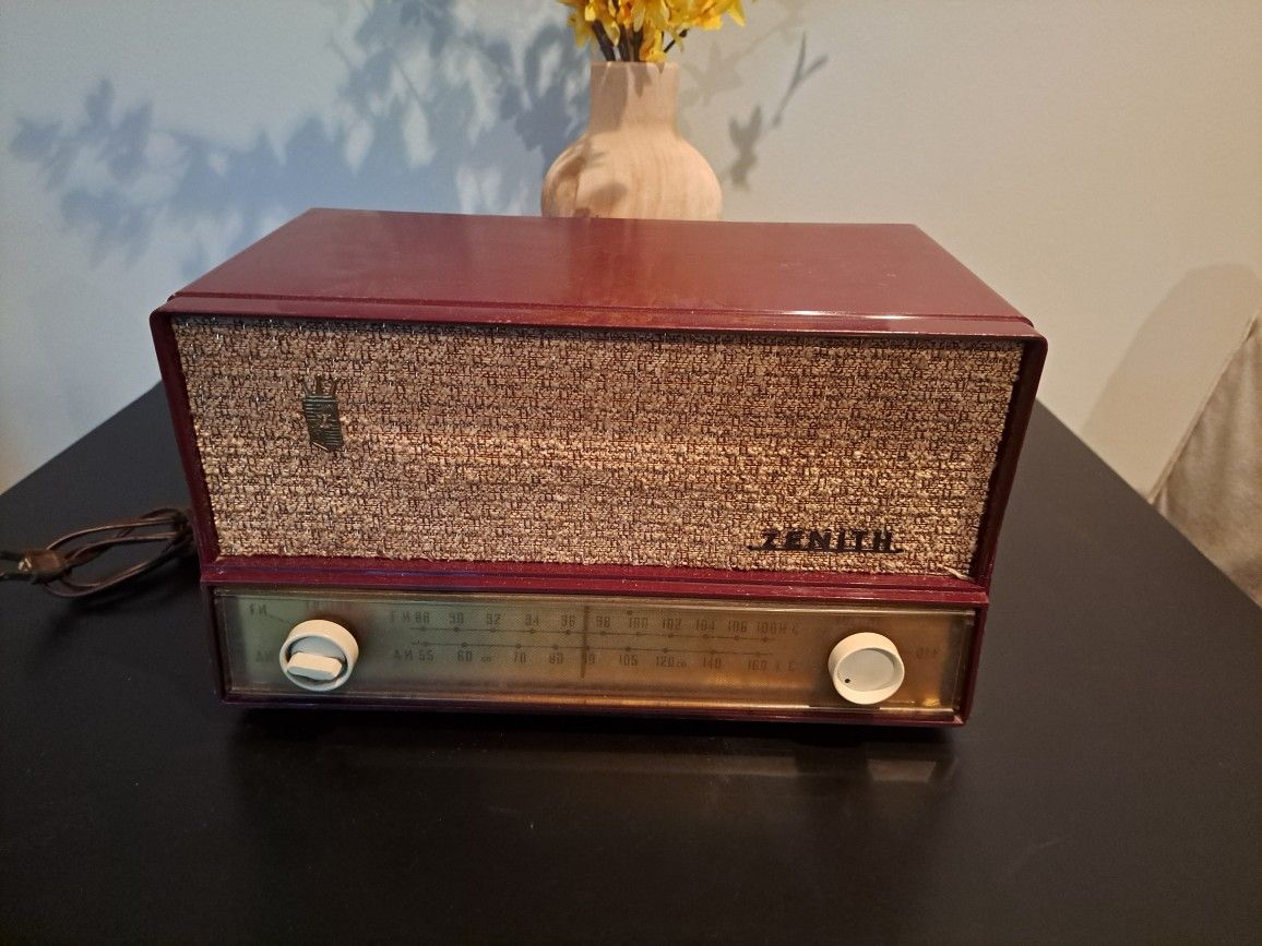 Vintage 1958 Zenith Maroon Radio FIRM