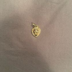 10K Gold Lion Head Pendant With Crown