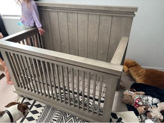 Crib that converts to toddler bed