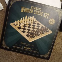 Nice Wood Chess Set